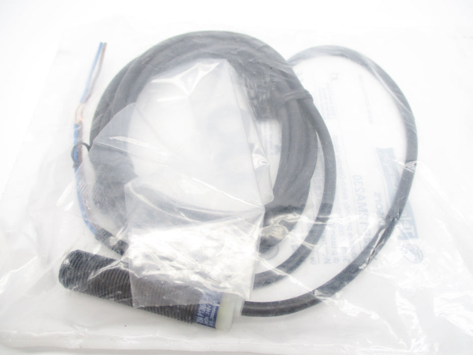TELEMECANIQUE XS4P12MA230 NSMP