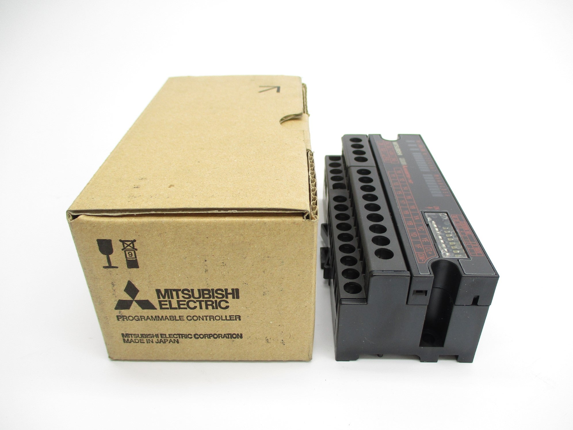 MITSUBISHI AJ65SBTB1-16T 12/24VDC 0.5A NSMP