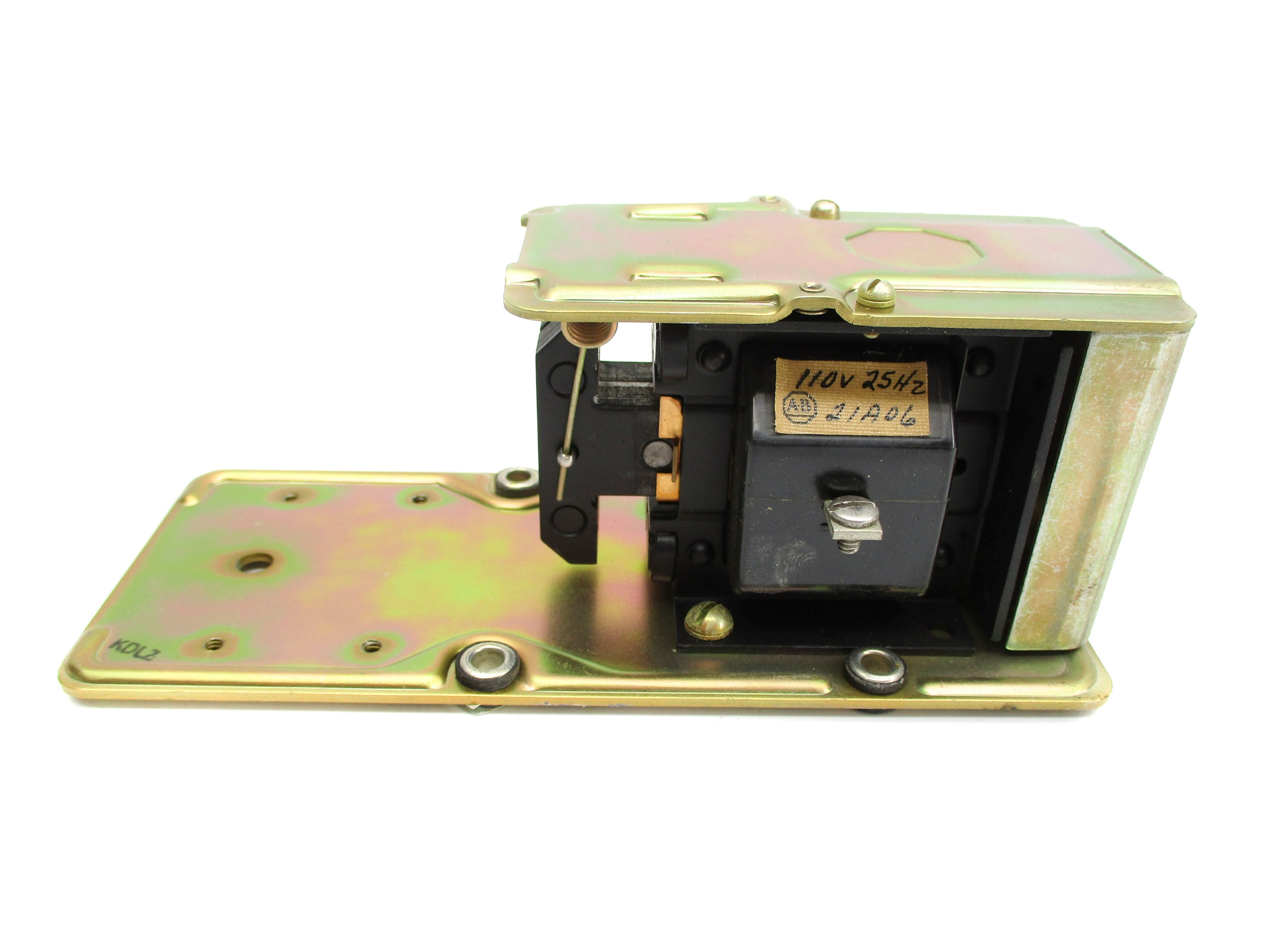 INDUSTRIAL SPARE PART 849-ZOM32 SER. B 110V NSNP