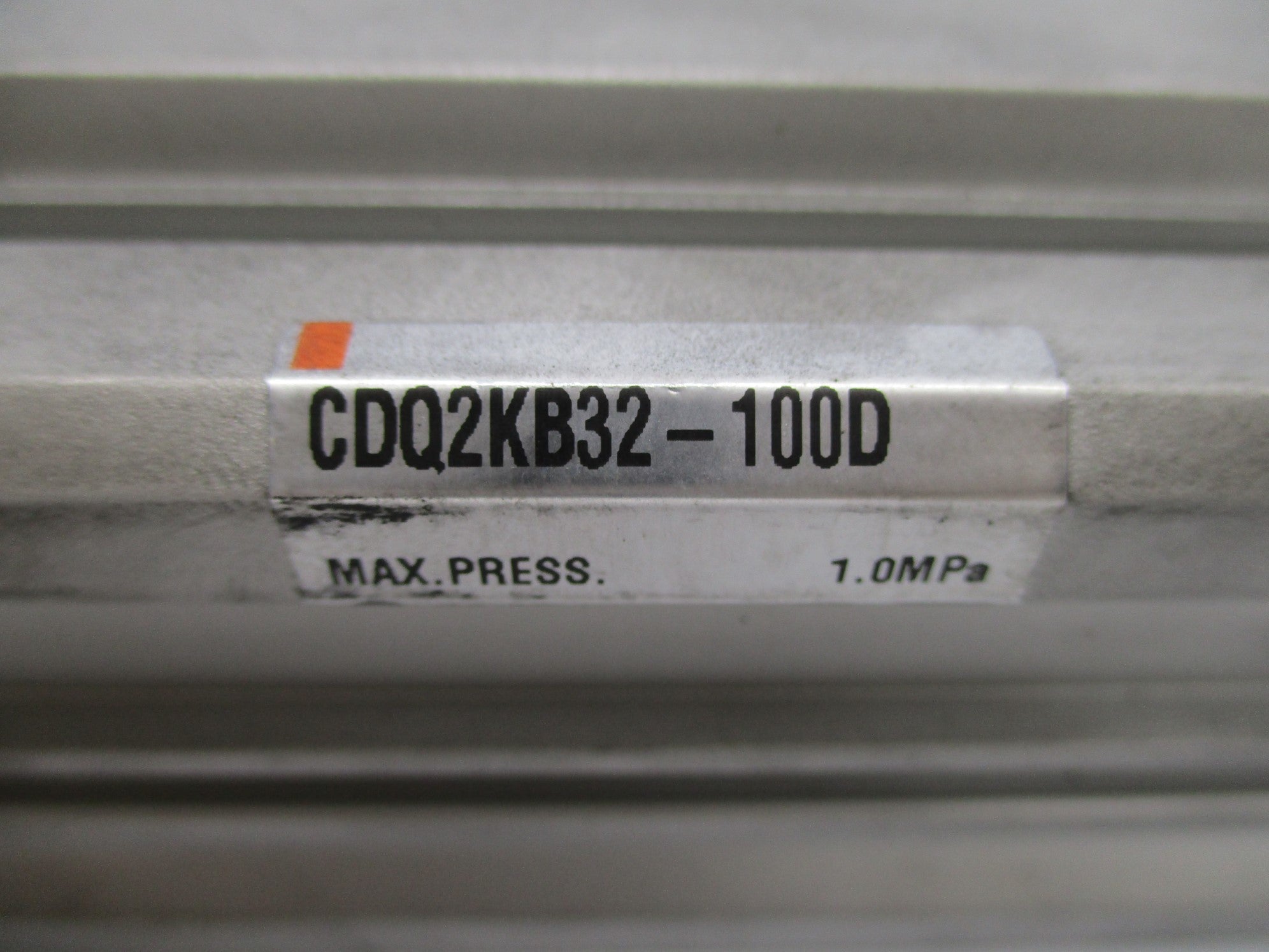 SMC CDQ2KB32-100D UNMP