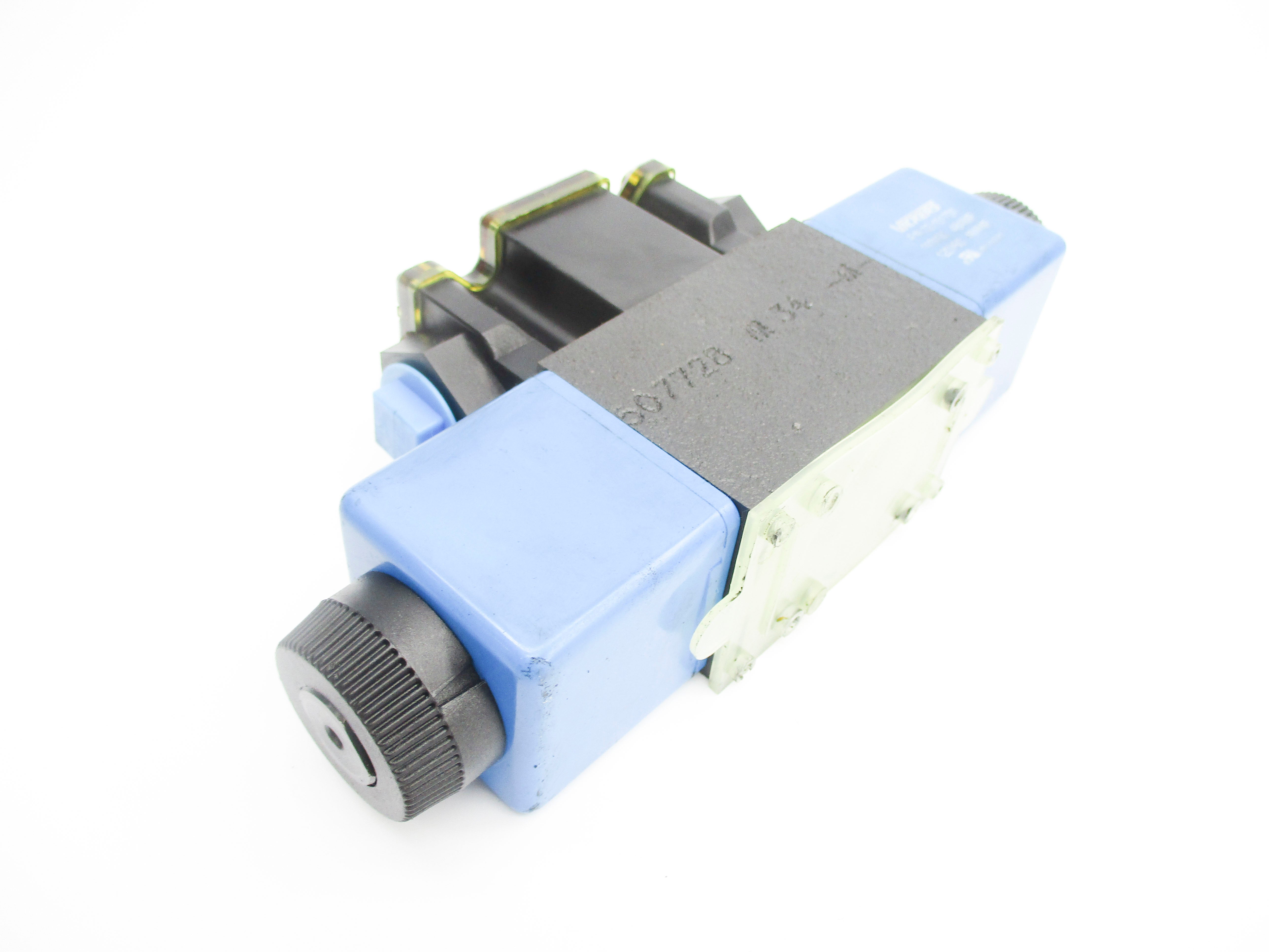 EATON DG4V3S2NMFWB560 02-109577 5000PSI 110/120V (AS PICTURED) NSNP
