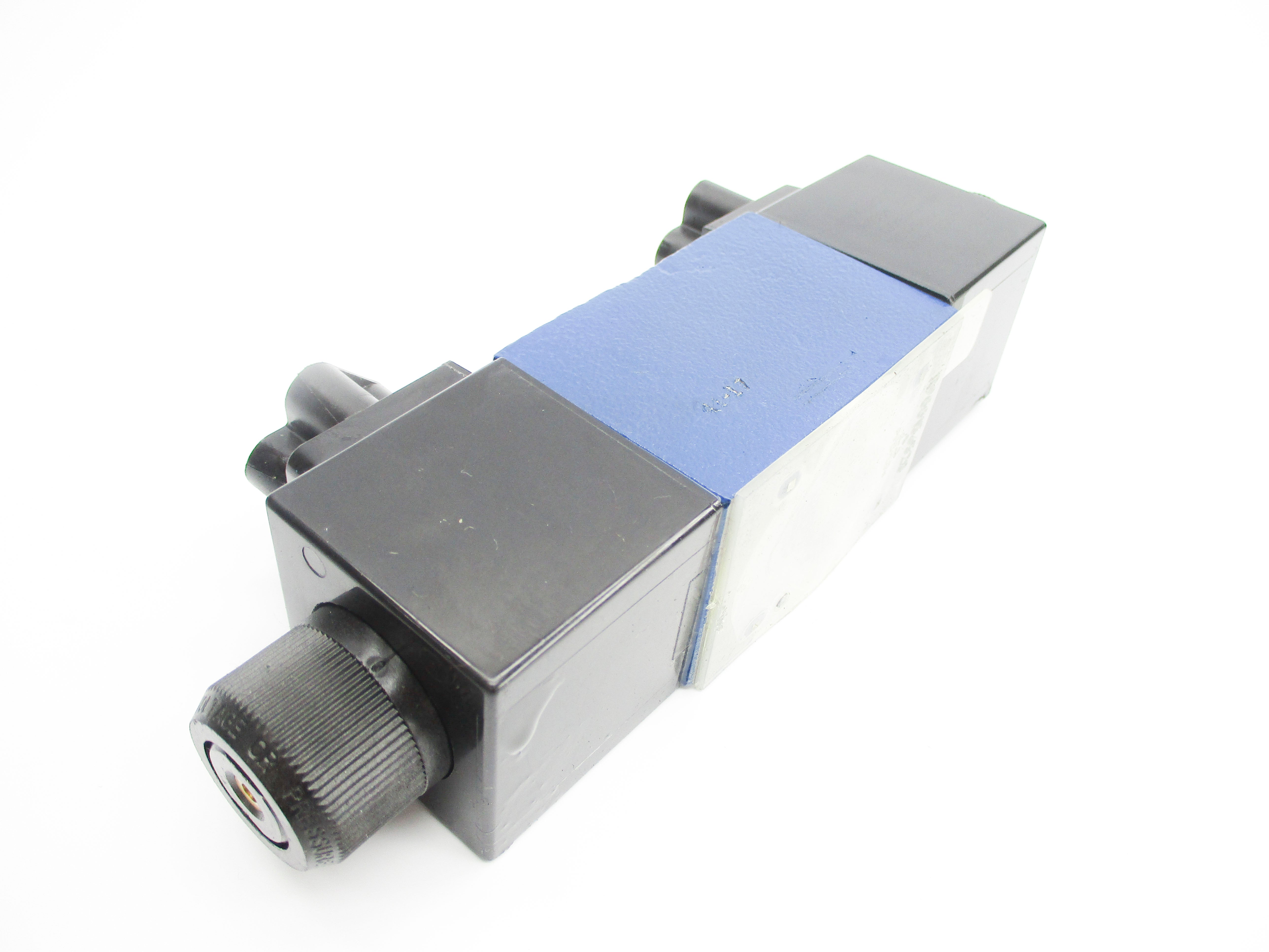 REXROTH R978017737 4WE6E62EW110N9K462 NSNP