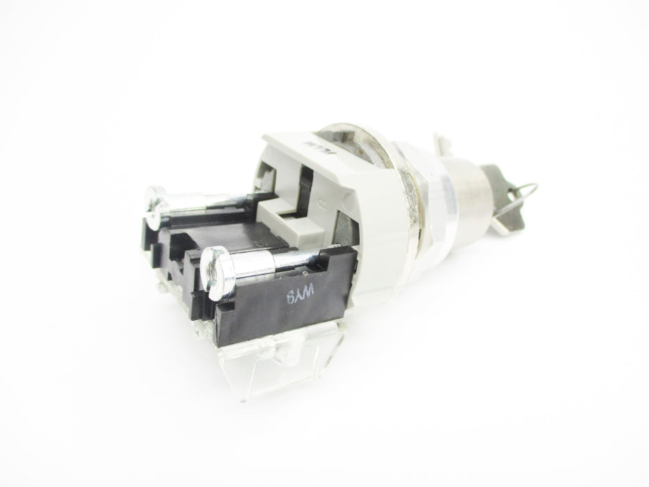 ALLEN BRADLEY 800T-H4804A SER. T (WH) (AS PICTURED) NSMP
