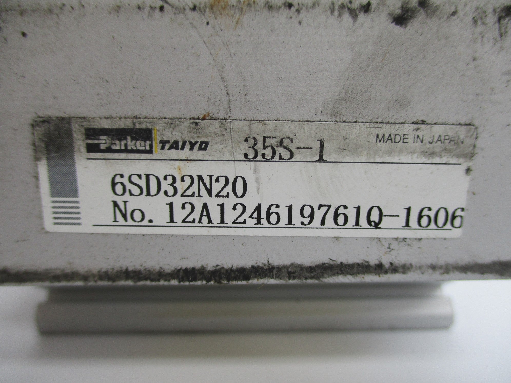 PARKER 6SD32N20 12A124619761Q-1606 UNMP