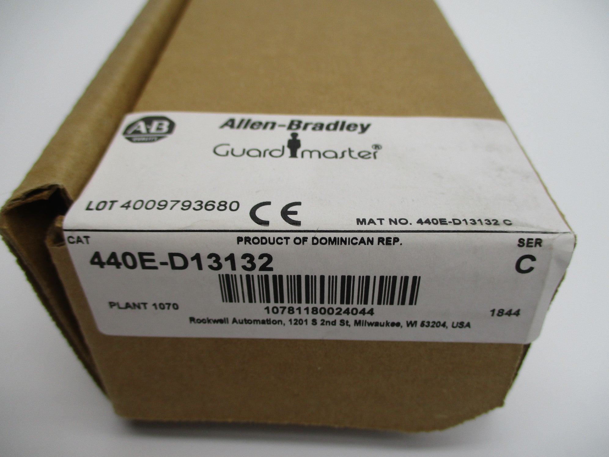 INDUSTRIAL SPARE PART 440E-D13132 SER. C (BR/WH) NSMP