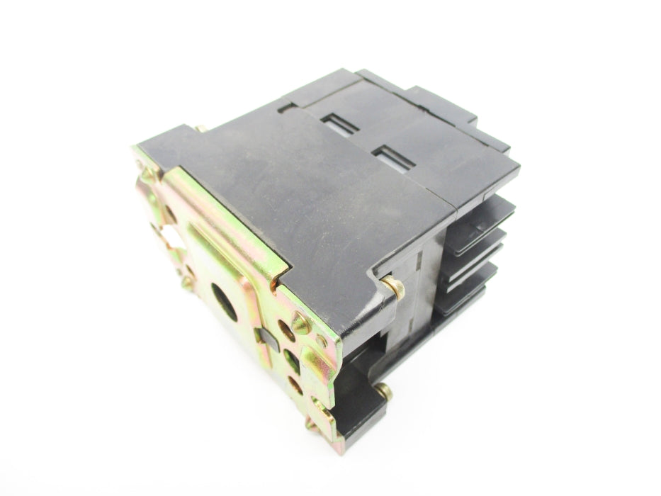 ALLEN BRADLEY 700-R000A1 SER. B 110/115-120V 30A UNMP