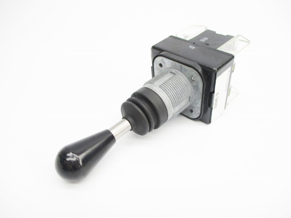 ALLEN BRADLEY 800T-T2H4EEXX SER. T (WH) NSMP