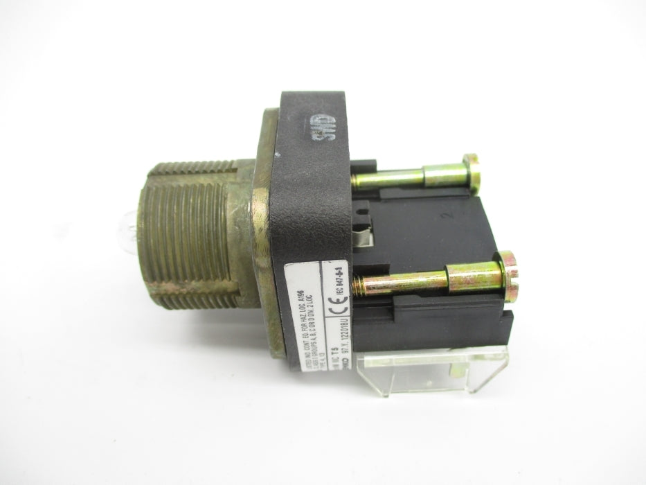 ALLEN BRADLEY 800T-Q24 SER. T 24V (WH) NSMP