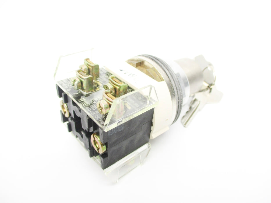 ALLEN BRADLEY 800T-J41KA7B SER. T (WH) NSMP