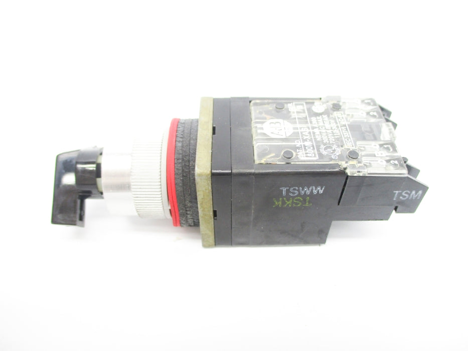 ALLEN BRADLEY 800MR-HH2BLAS SER. C 300VAC (GY/BL) NSMP