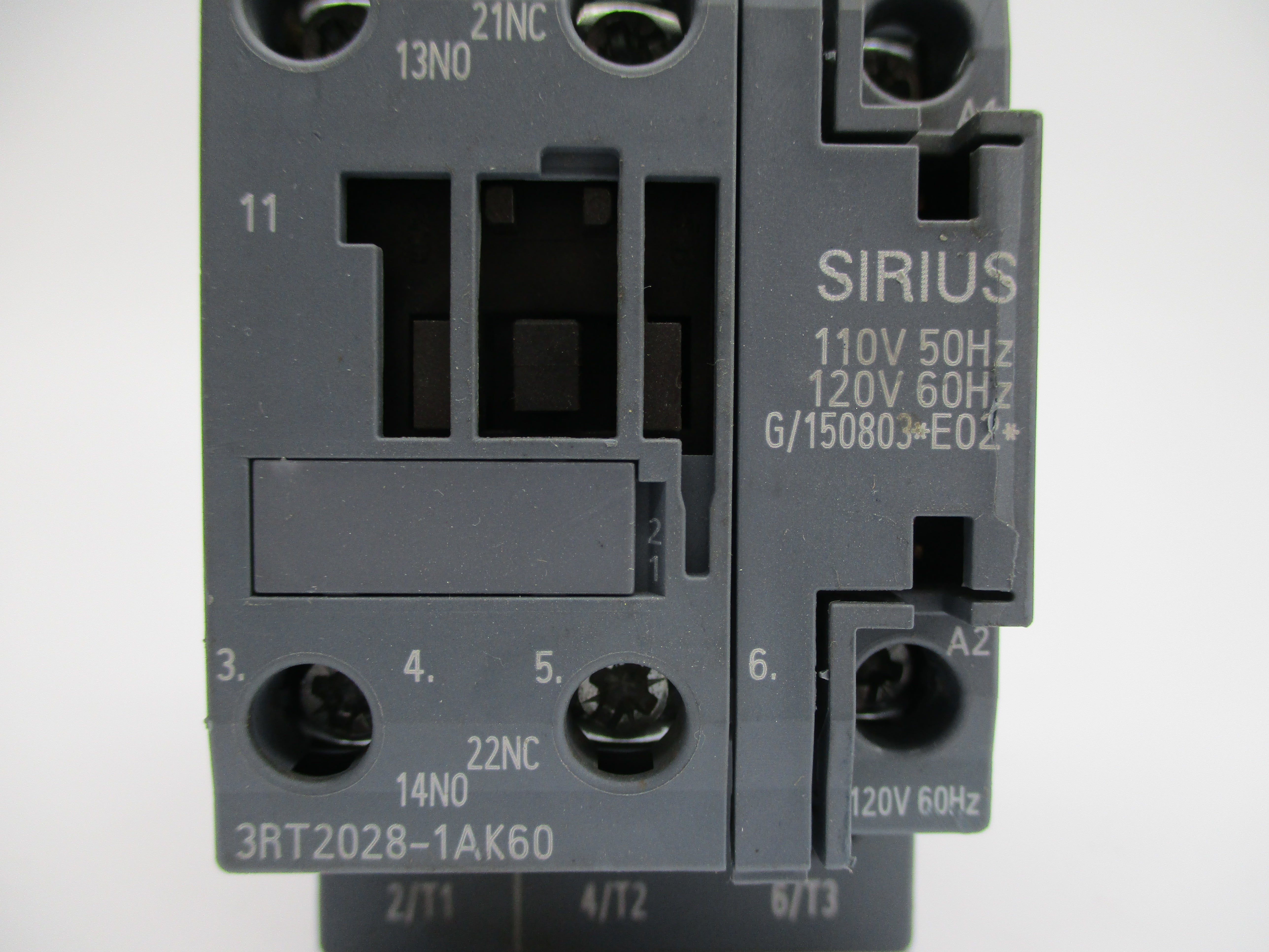 SIEMENS 3RT2028-1AK60 110/120V UNMP