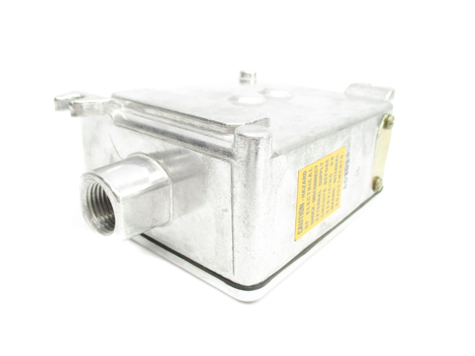 BARKSDALE B2T-C32SS 160-3200PSI NSNP