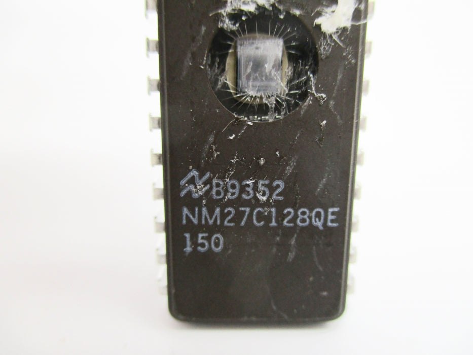 AJ B9352 NM27C128QE150 NSNP