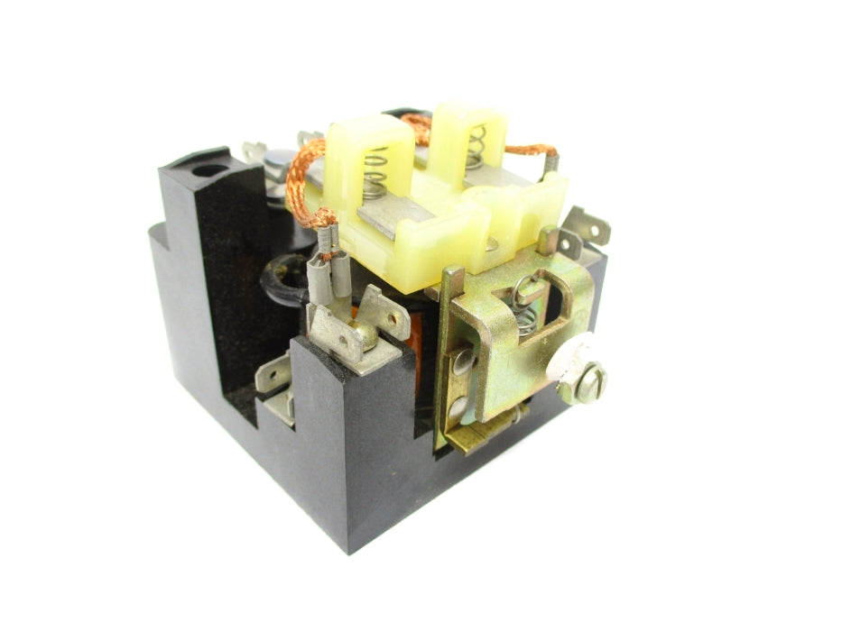 WESTINGHOUSE 135A8O8GO4 10A 300VAC NSNP