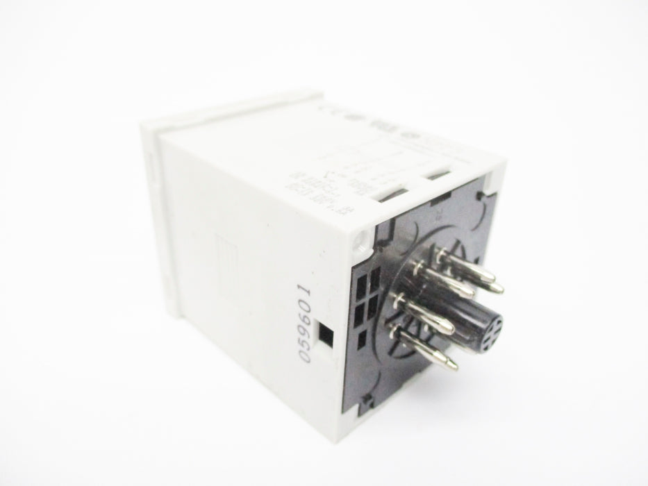 ALLEN BRADLEY 700-HRS42TA17 SER. C 0.05S-300H 100-240VAC 5A (WH) NSMP