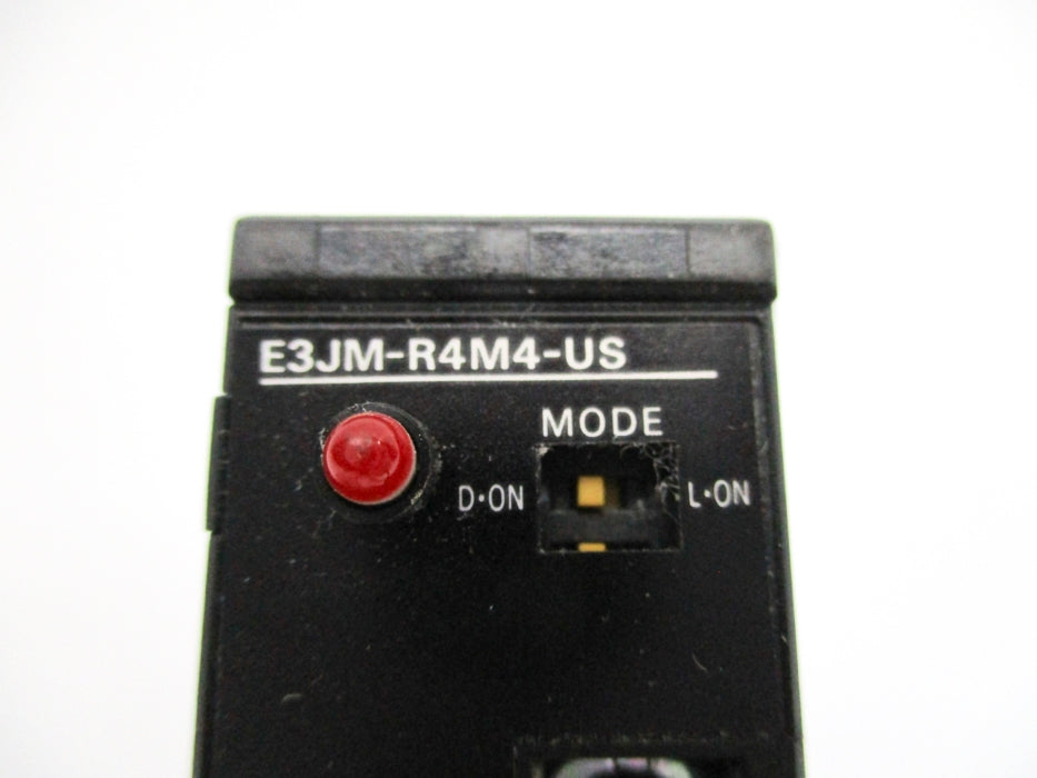OMRON E3JM-R4M4-US (AS PICTURED) NSNP