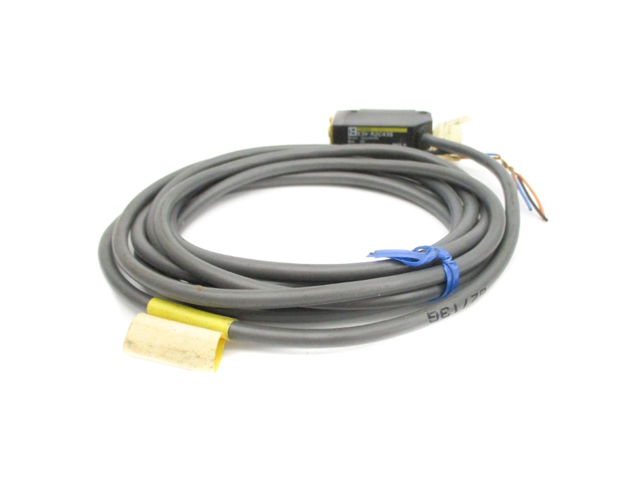 OMRON E3V-R2C43S 12-24VDC NSNP