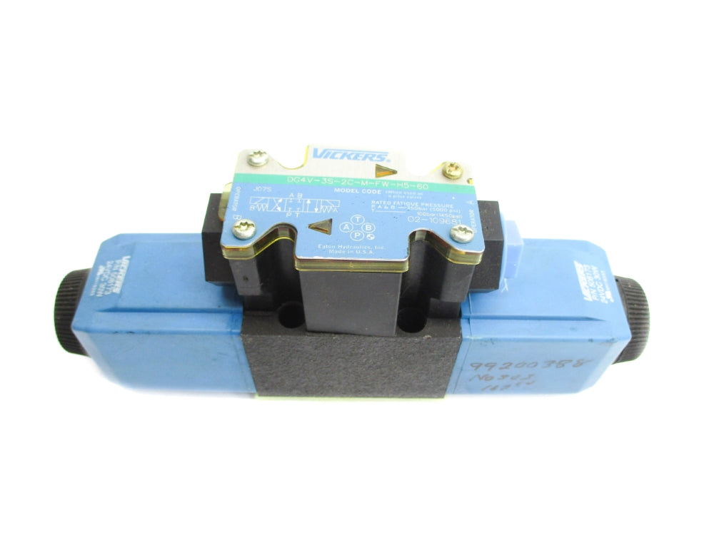 VICKERS DG4V3S2CMFWH560 02-109681 1450PSI 24VDC NSNP