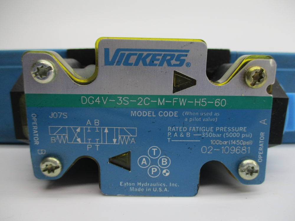 VICKERS DG4V3S2CMFWH560 02-109681 1450PSI 24VDC NSNP