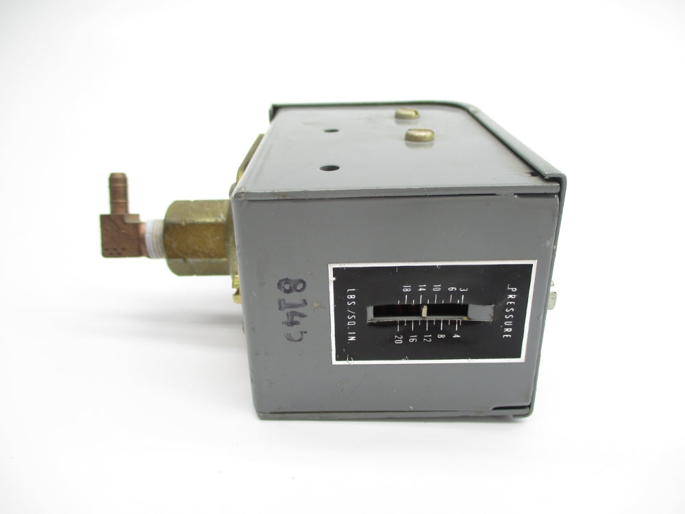 JOHNSON CONTROLS P-7221 UNMP