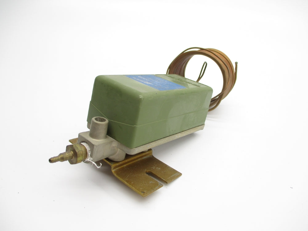 JOHNSON CONTROLS T-5210-1009 100F UNMP