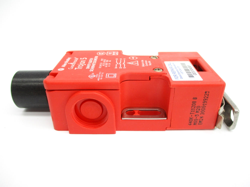 ALLEN BRADLEY 440K-T11208 SER. B (WH) NSMP