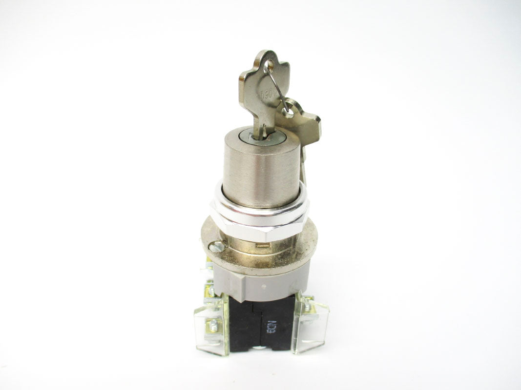 ALLEN BRADLEY 800T-H3112B SER. T (WH) NSMP