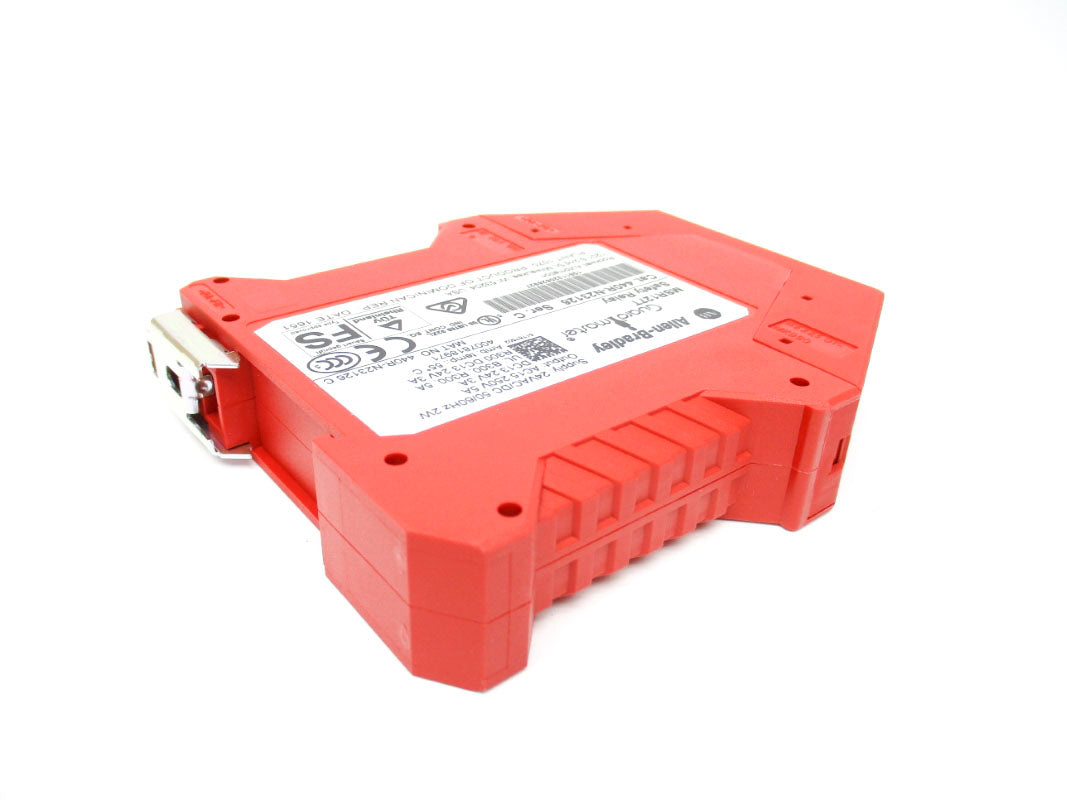ALLEN BRADLEY 440R-N23126 SER. C 24VAC/DC 3A (WH) NSMP