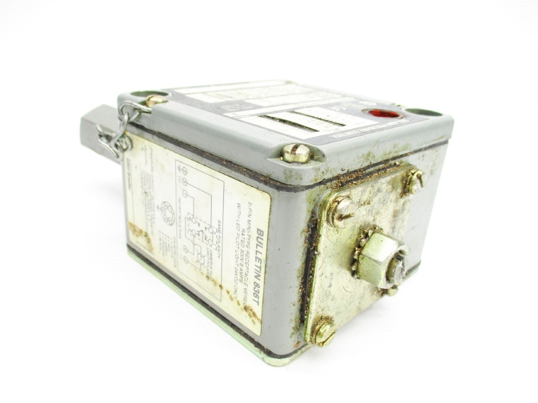 ALLEN BRADLEY 836T-T254JX81X15 SER. A 20-300PSI UNMP