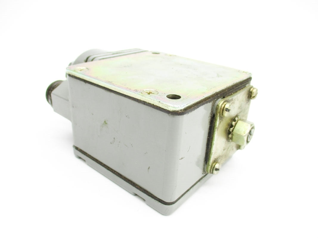 ALLEN BRADLEY 836T-T251JX81X15 SER. B 0-35PSI UNMP