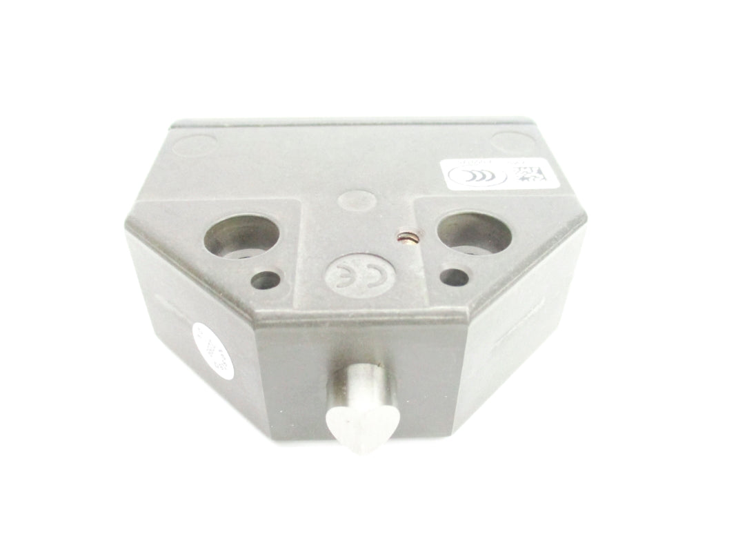 EUCHNER N1AD502-M 079265 6A 230V NSMP