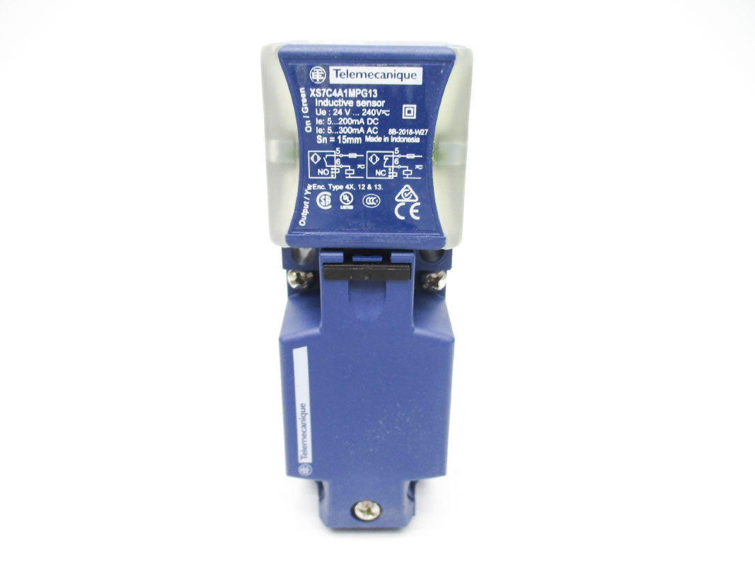 TELEMECANIQUE XS7C4A1MPG13 24-240V NSMP