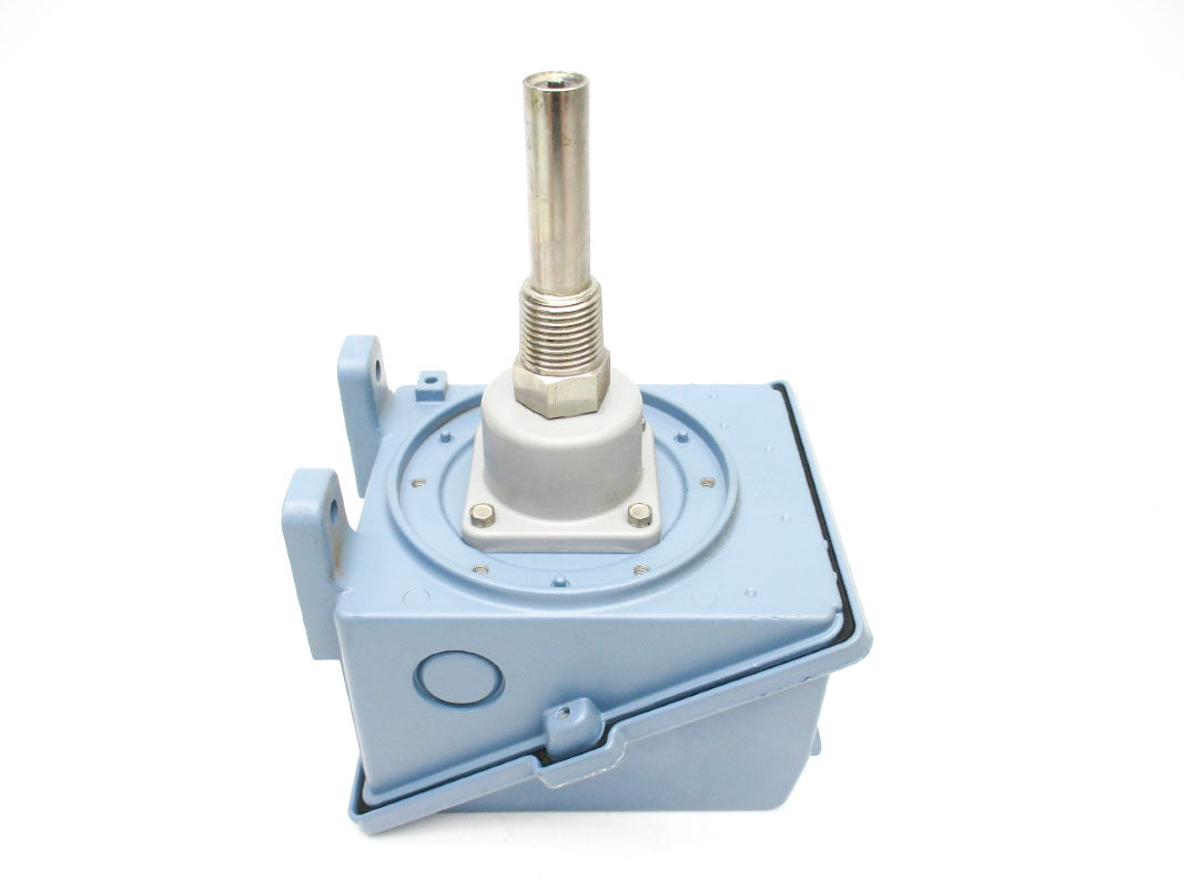 UNITED ELECTRIC CONTROLS C402-120 0-225'F 15A 480VAC UNMP