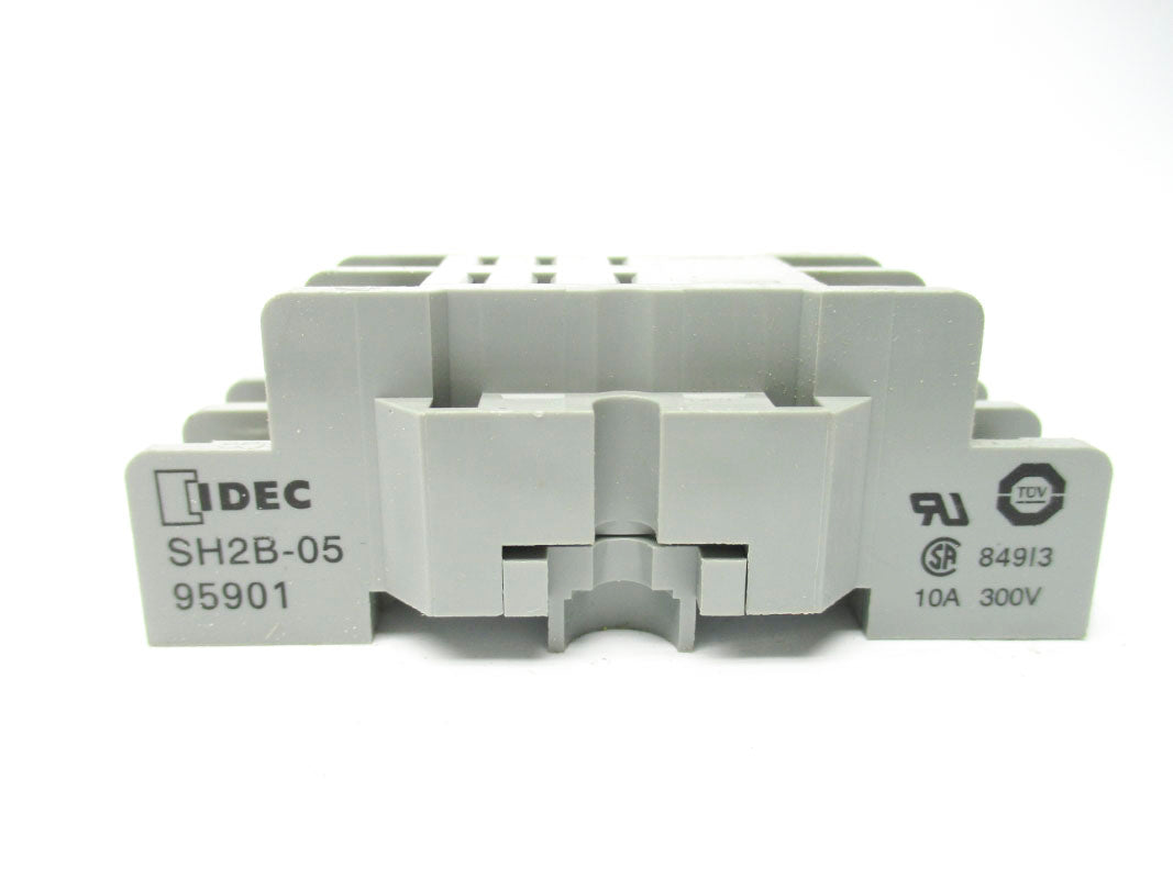 IDEC SH2B-05 10A 300V (PKG OF 20) NSMP