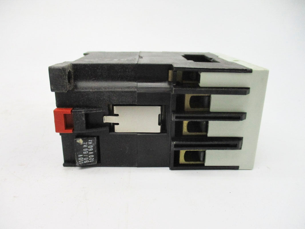 SQUARE D 8502PE4.00E SER. B 110/120V 32A NSMP