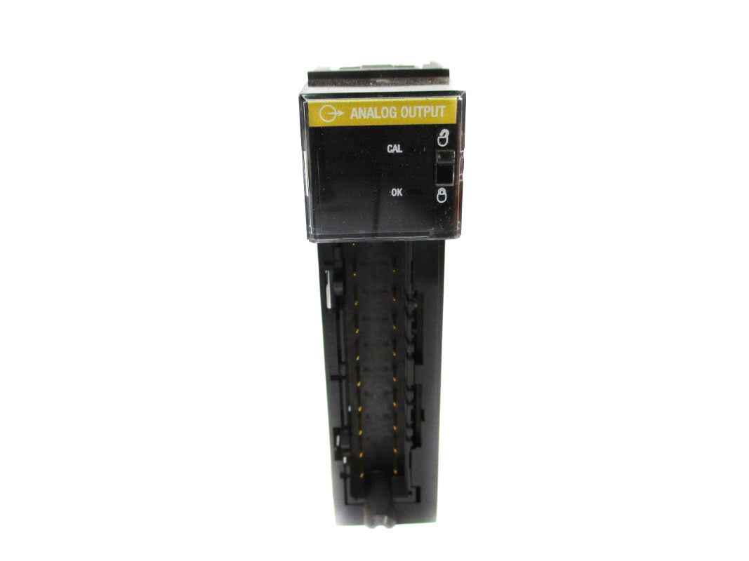 ALLEN BRADLEY 1756-OF8 SER. A F/W 1.5 24VDC (NO DOOR/TERMINAL) NSNP