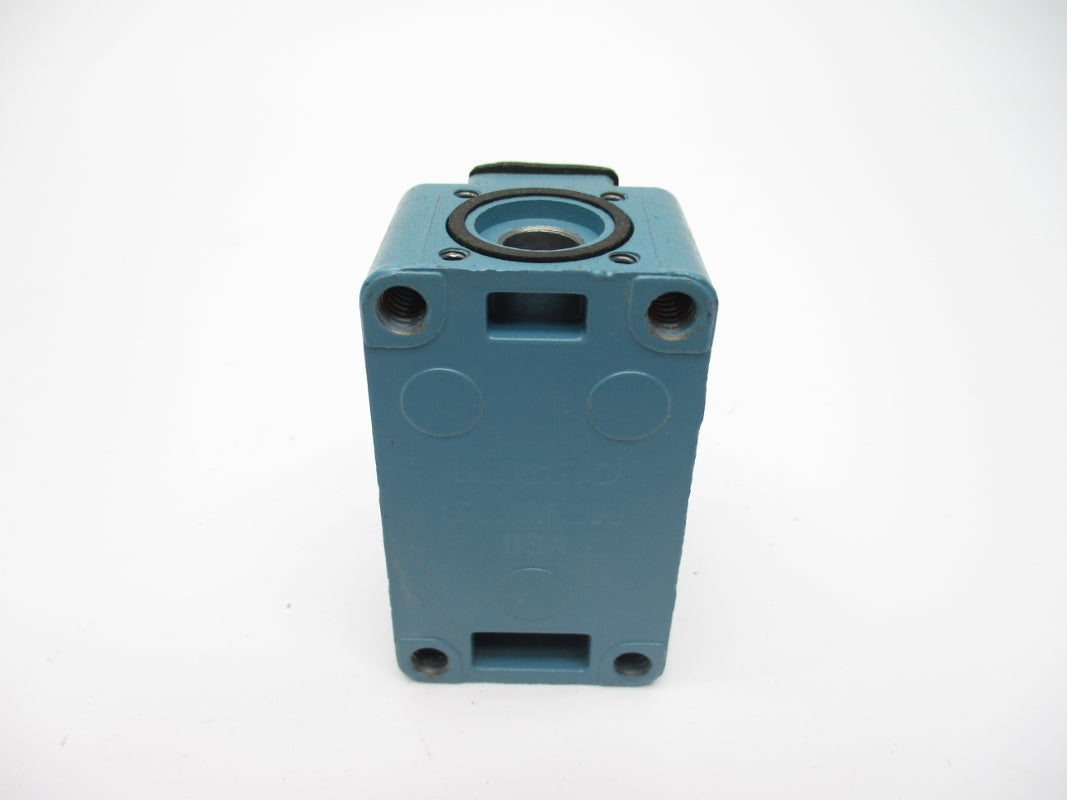 MICRO SWITCH 1LS19 600VAC 10A (AS PICTURED) NSNP