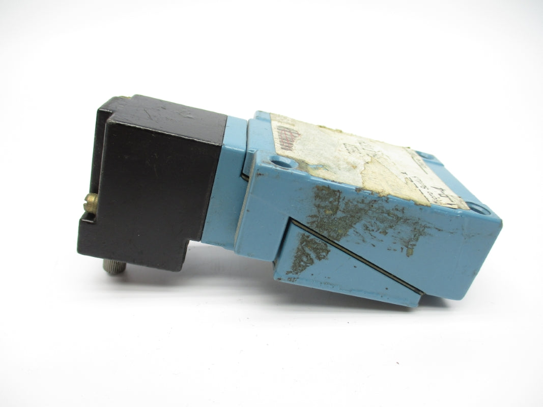 MICRO SWITCH LZA1 300VAC 10A UNMP
