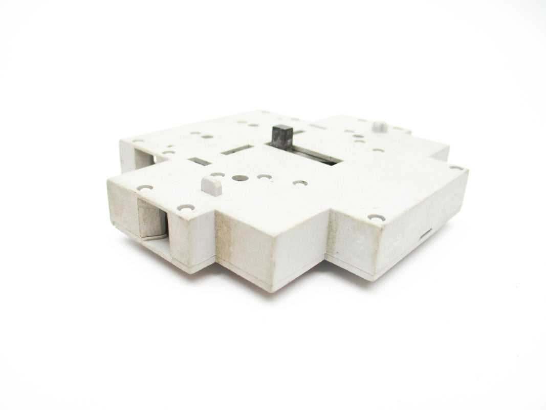 ALLEN BRADLEY 100-MCA02 SER. A 690V 10A UNMP