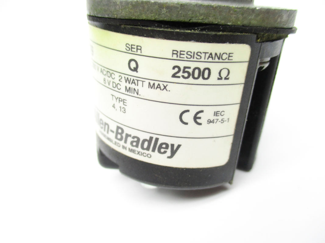 ALLEN BRADLEY 800T-U19 SER. Q 300VAC/DC UNMP