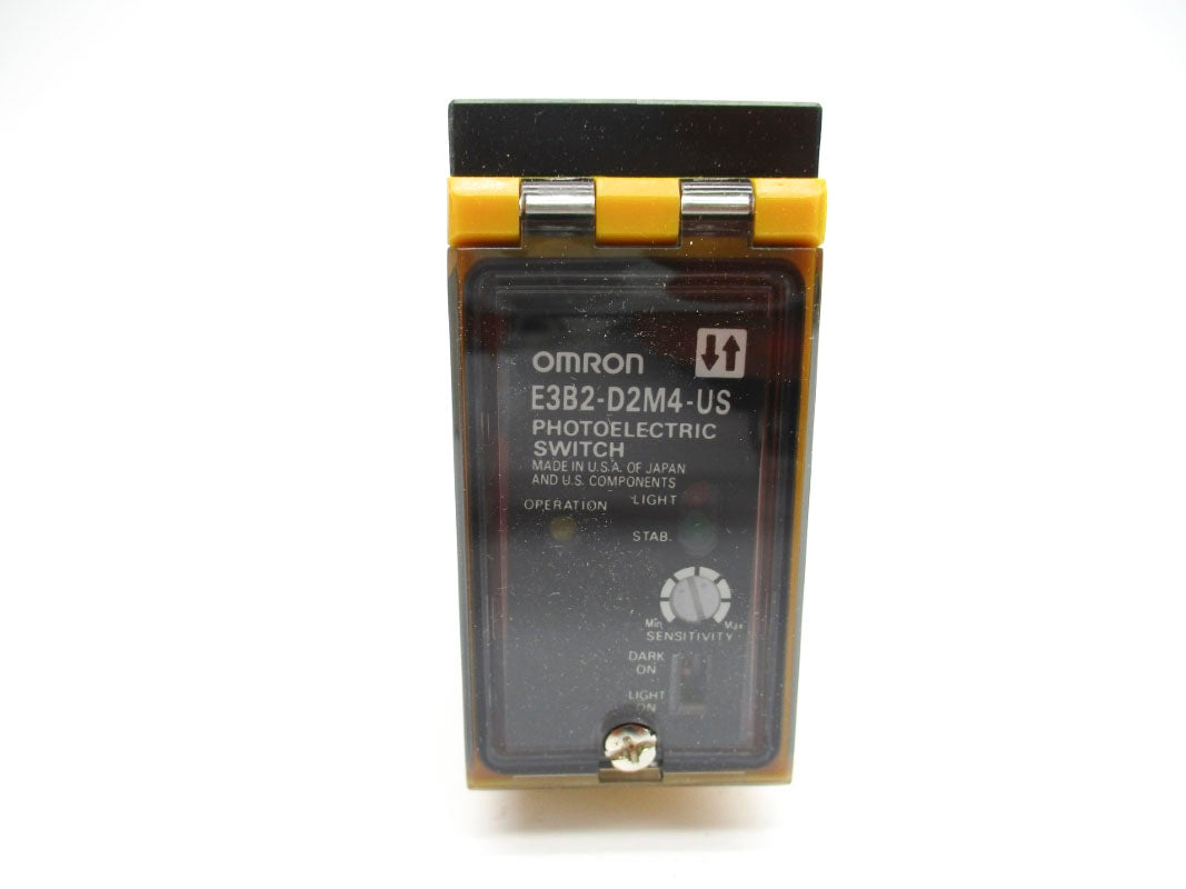 OMRON E3B2-D2M4-US 12-240VAC NSMP