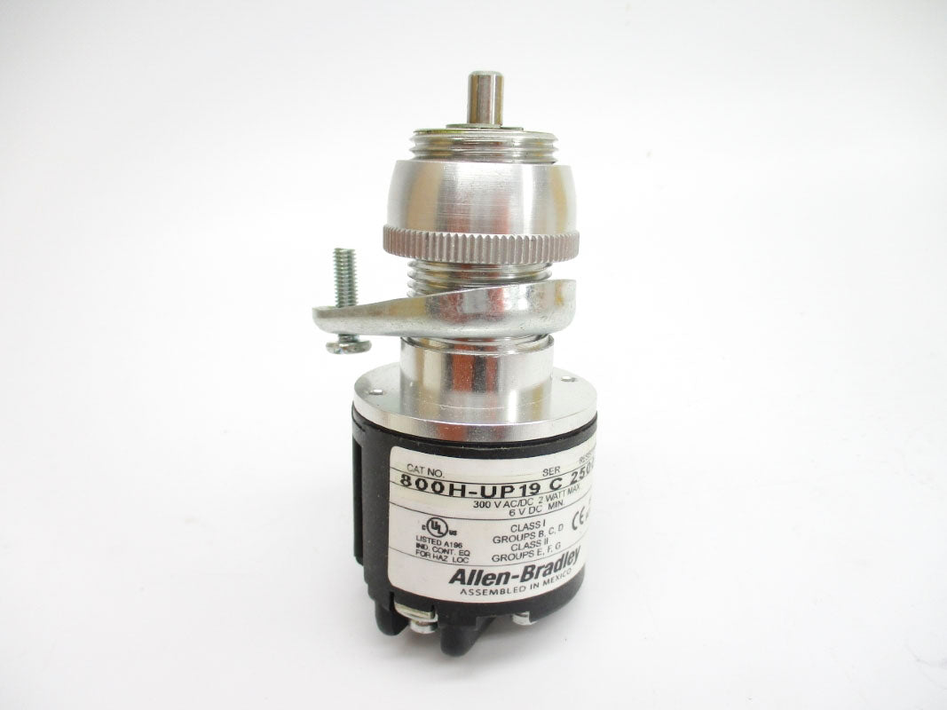 ALLEN BRADLEY 800H-UP19 SER. C 300VAC/DC (WH) NSMP