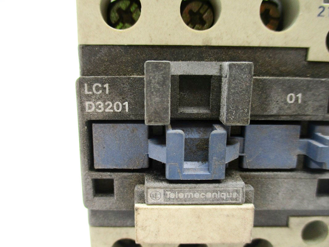 TELEMECANIQUE LC1D3201M6 220V 50A UNMP