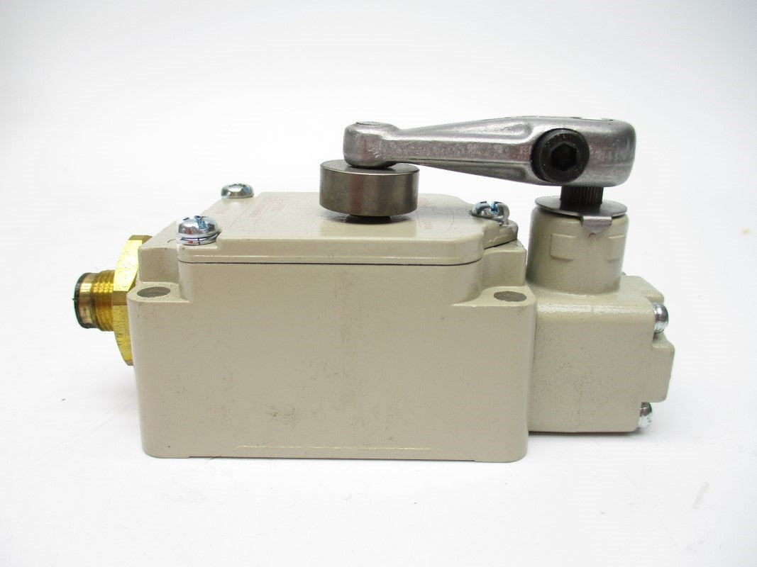 AZBIL 1LS1-J-PDNC 125VAC 3A NSNP
