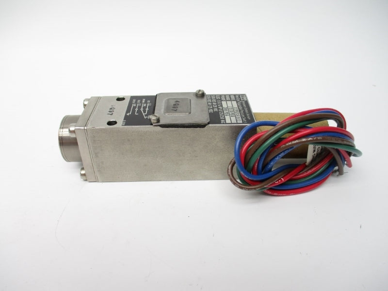 ITT 122P82C6892 125/250VAC 11A 3-30PSI NSNP