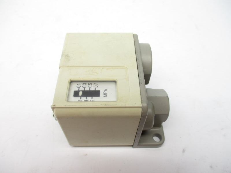 SMC IS3000-F02 250VAC 4A NSNP