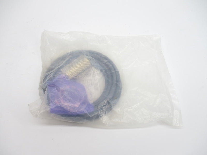 OMRON E2E-X10F1-2M 12-24VDC NSMP
