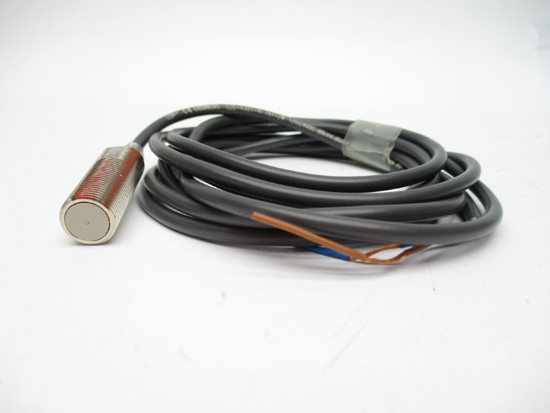 OMRON E2E-X3D1-N 12-24VDC NSNP