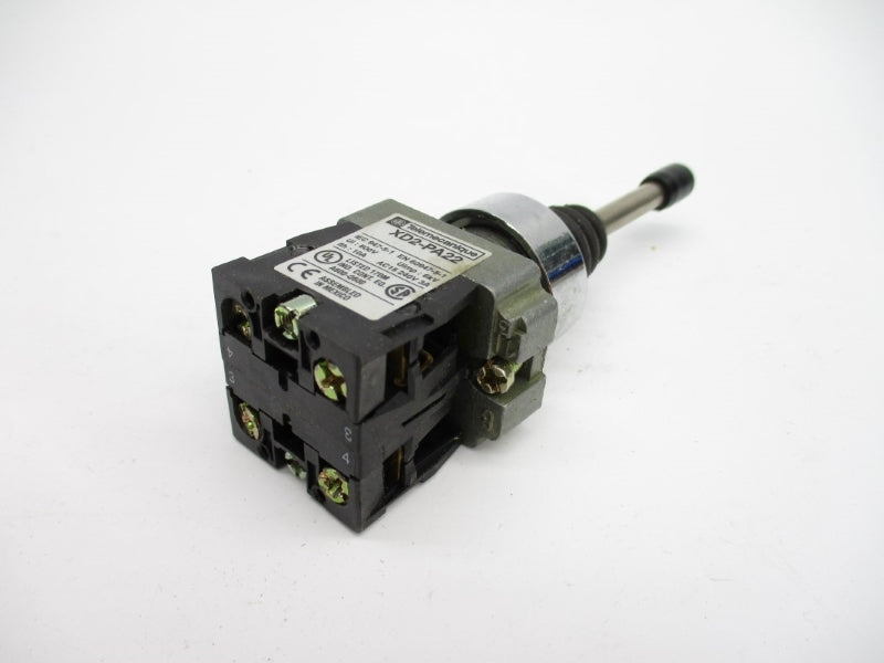 TELEMECANIQUE XD2-PA22 600V 10A NSNP