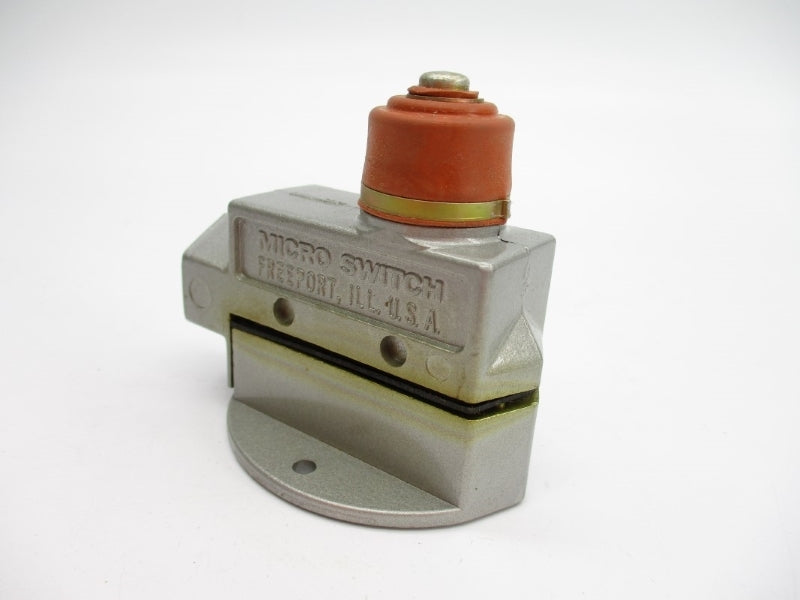 MICRO SWITCH BZV6-2RN34 600VAC 15A NSNP